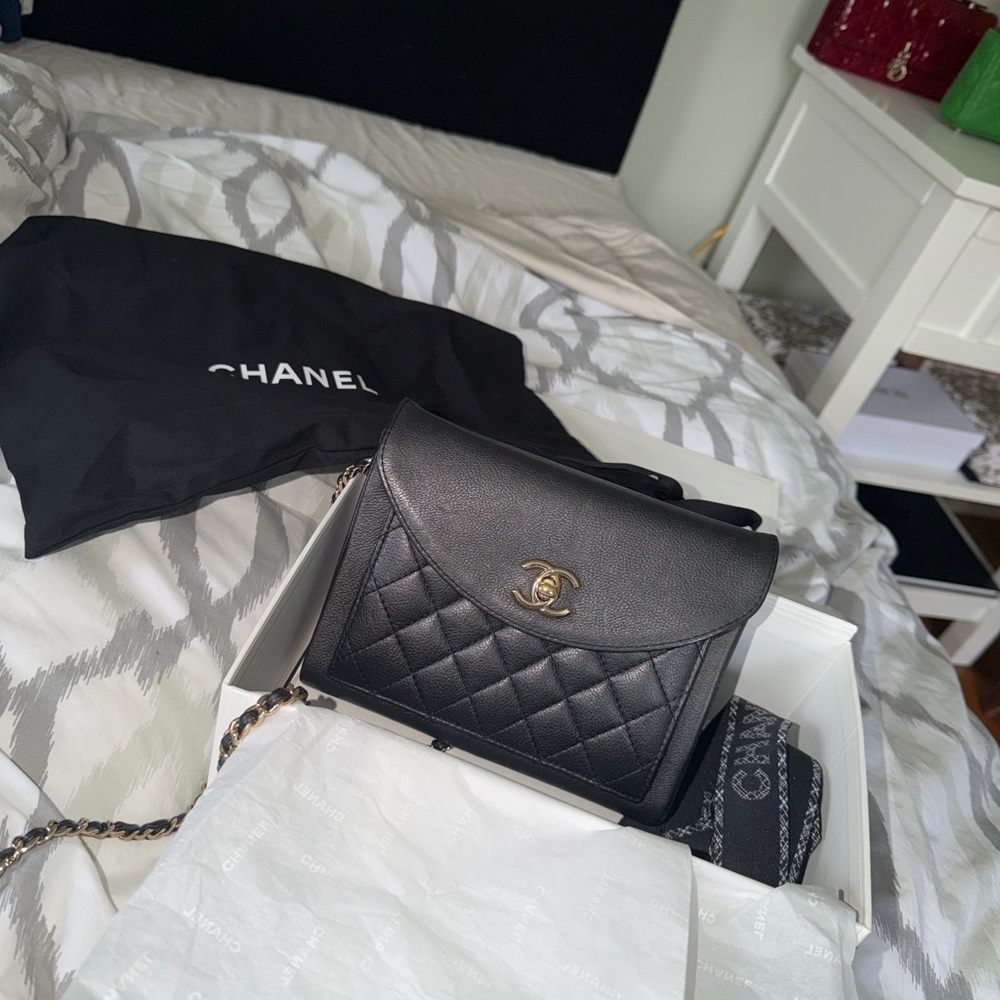 Chanel Shiny Black Quilted Women's Bag